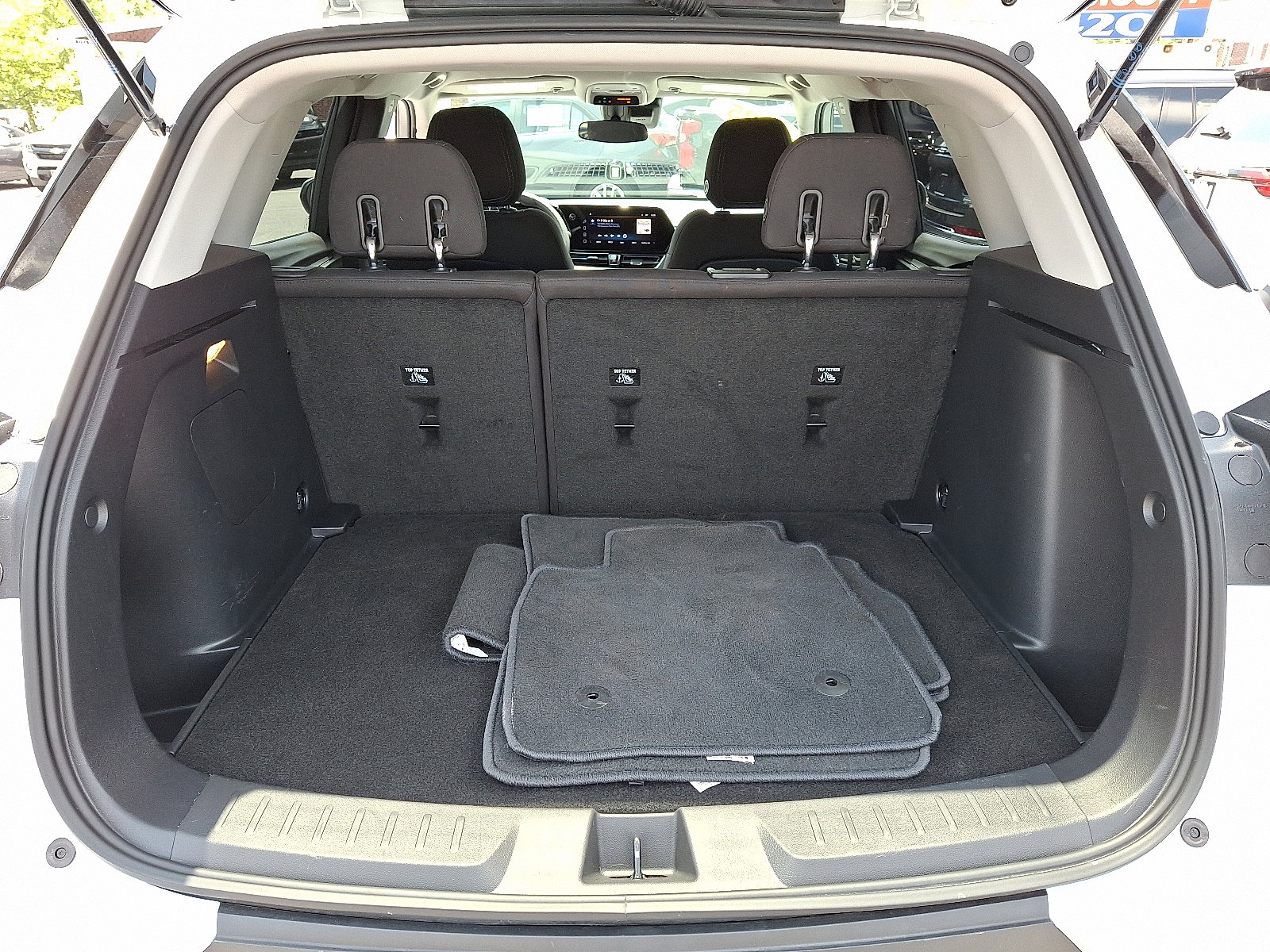 Used 2025 Chevrolet TrailBlazer LT image 28