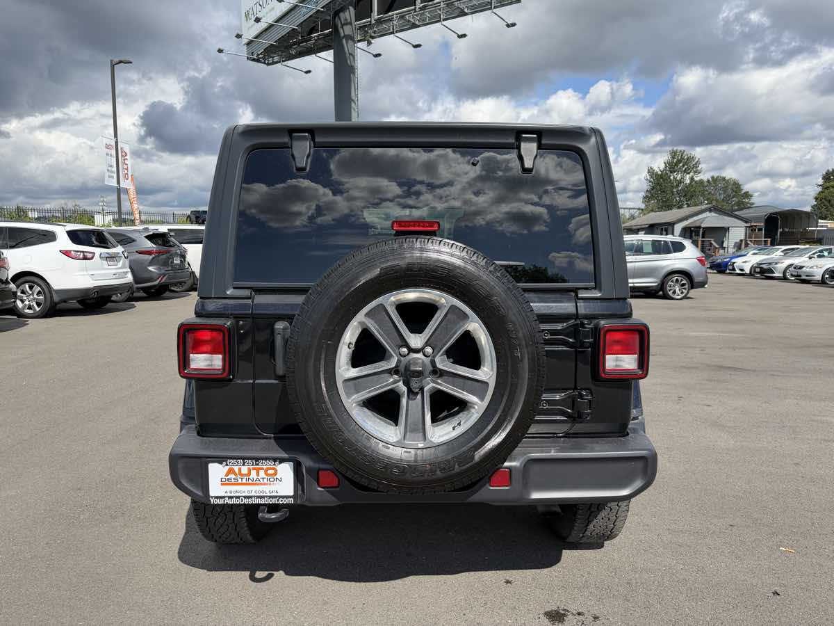 Used 2020 Jeep Wrangler Unlimited Sahara AWD/4WD image 7