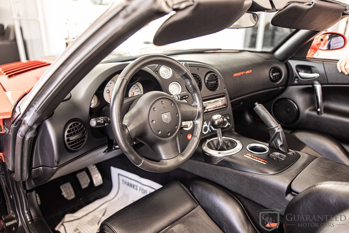 Used 2005 Dodge Viper SRT-10 RWD image 17