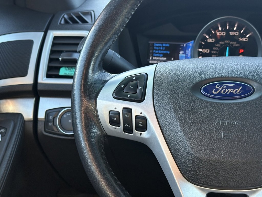 Used 2013 Ford Explorer XLT image 23