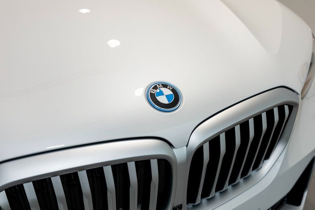 New 2026 BMW X5 xDrive50e w/ Premium Package AWD/4WD image 7