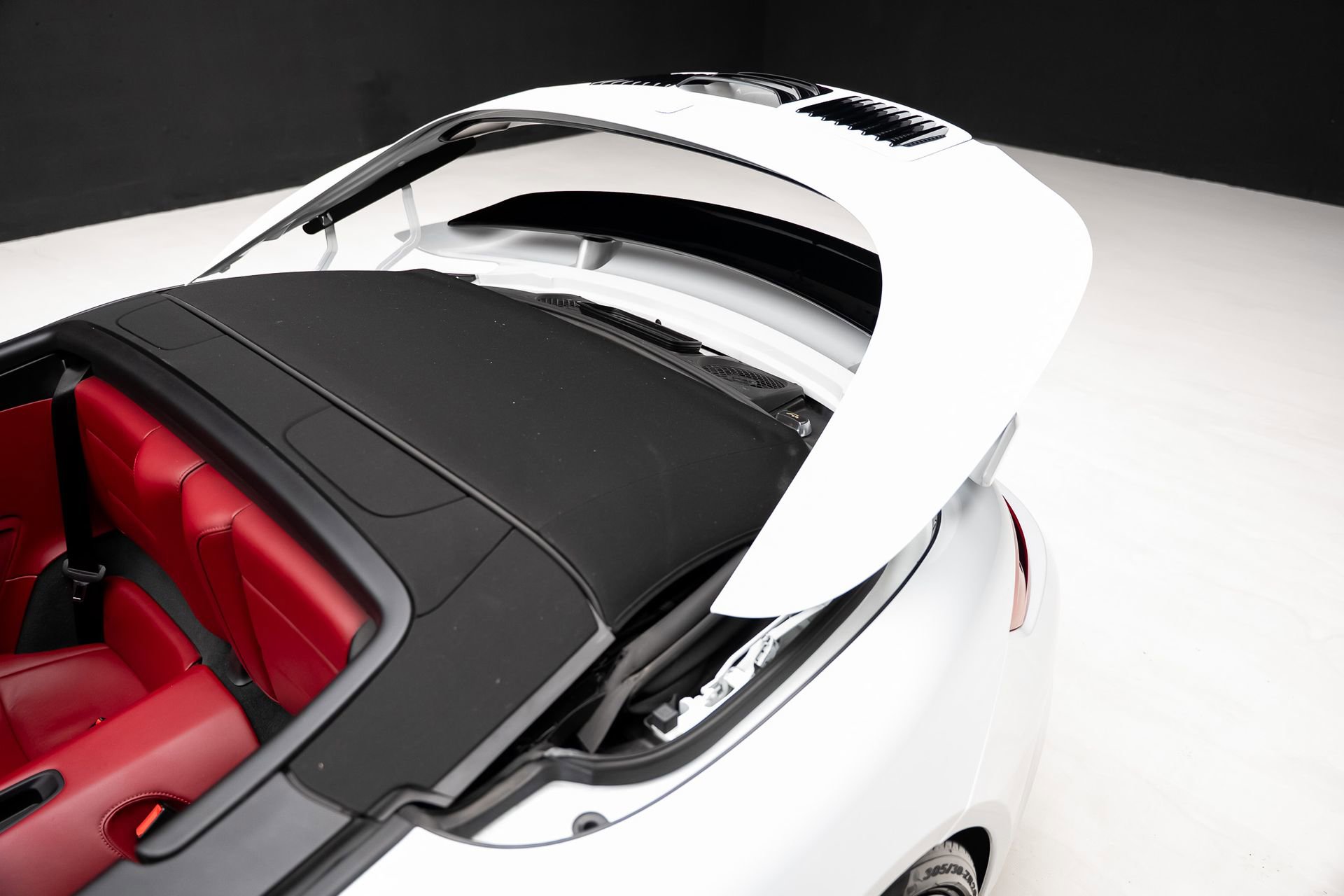 Used 2019 Porsche 911 Turbo image 79