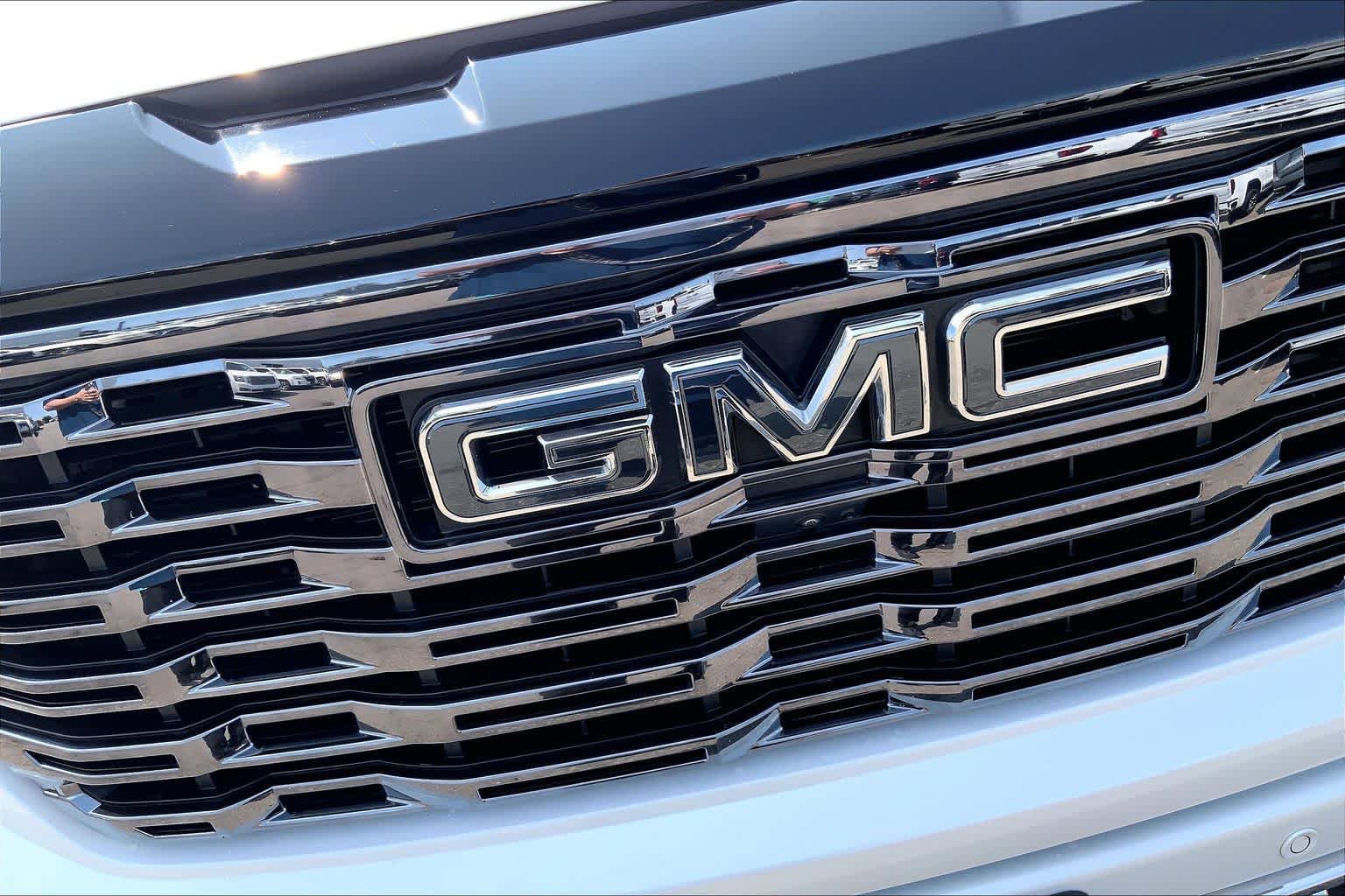 Used 2025 GMC Sierra 1500 Denali Ultimate AWD/4WD image 32