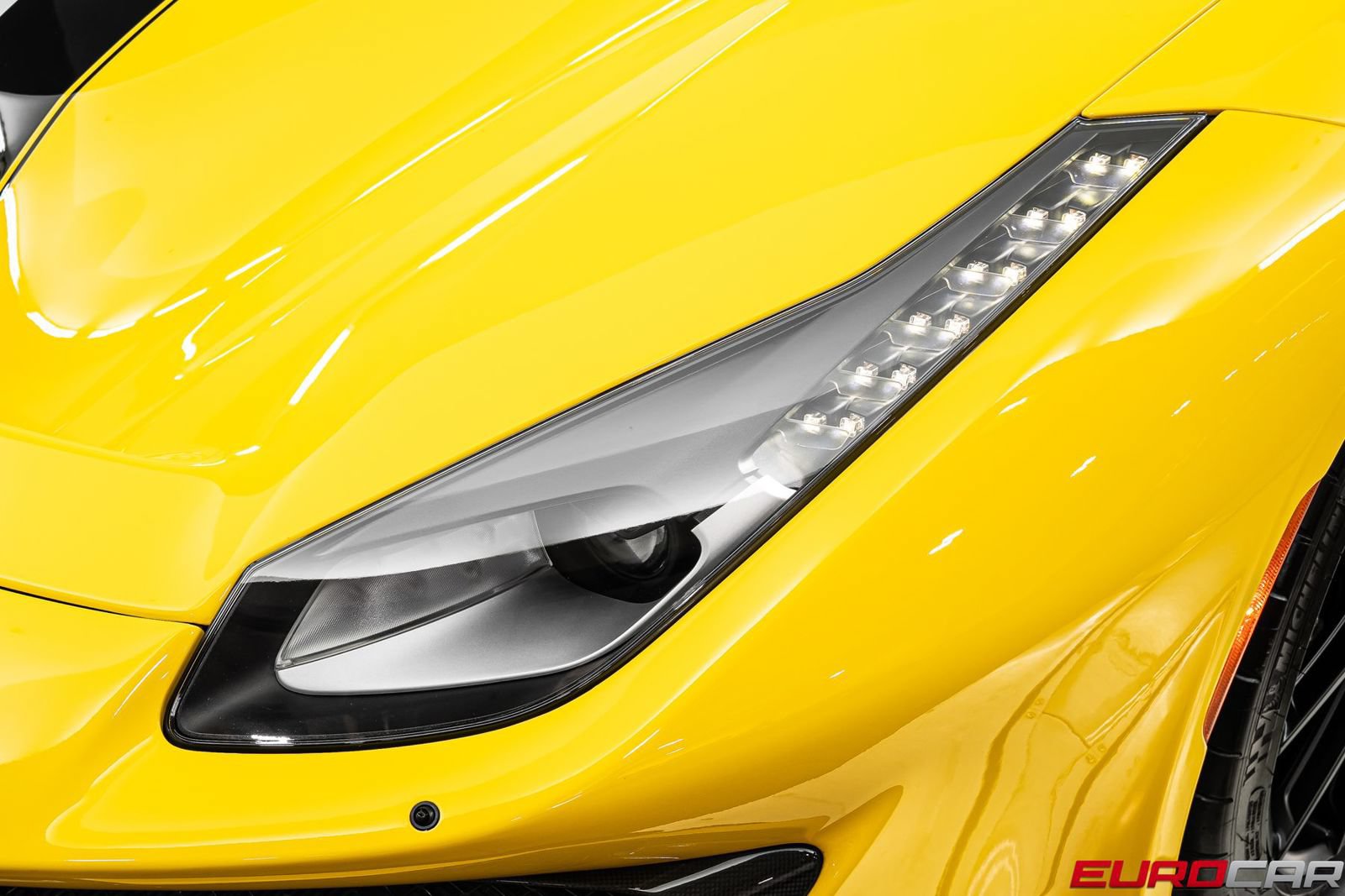 Used 2020 Ferrari 488 Pista Coupe RWD image 14