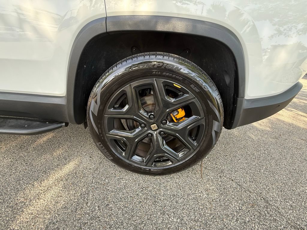 Used 2023 Rivian R1S Adventure AWD/4WD image 37