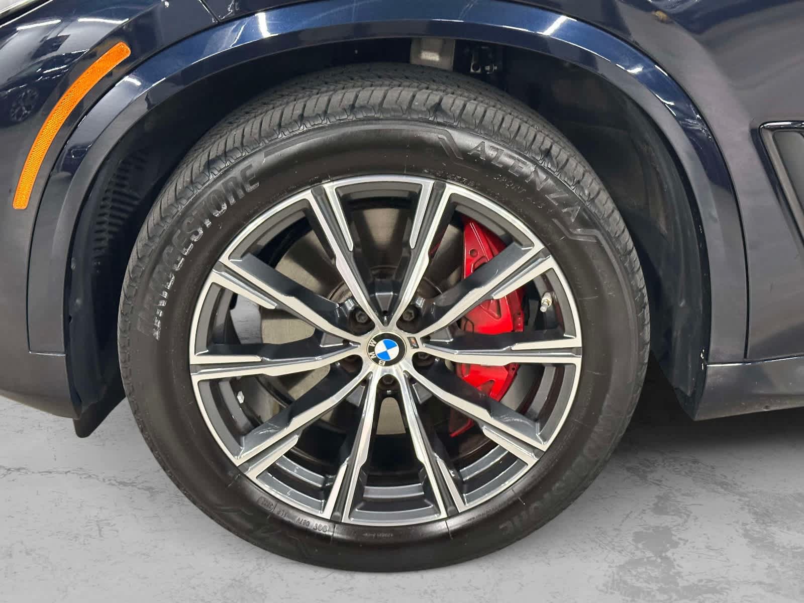 Used 2023 BMW X5 xDrive40i w/ M Sport Package AWD/4WD image 10