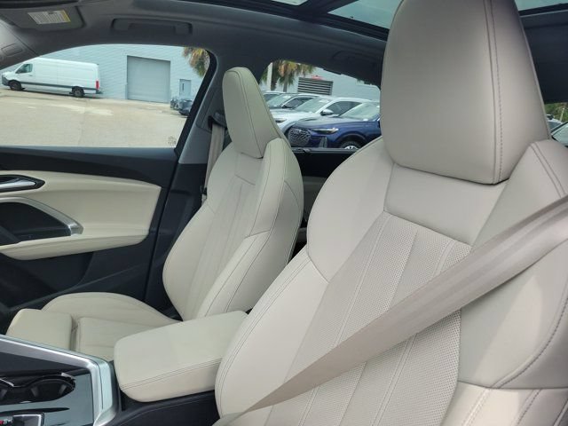 Certified 2025 Audi Q5 Premium Plus w/ Premium Plus AWD/4WD image 16