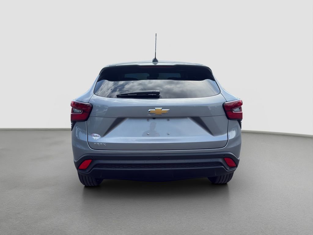New 2026 Chevrolet Trax LS w/ Driver Confidence Package FWD image 5