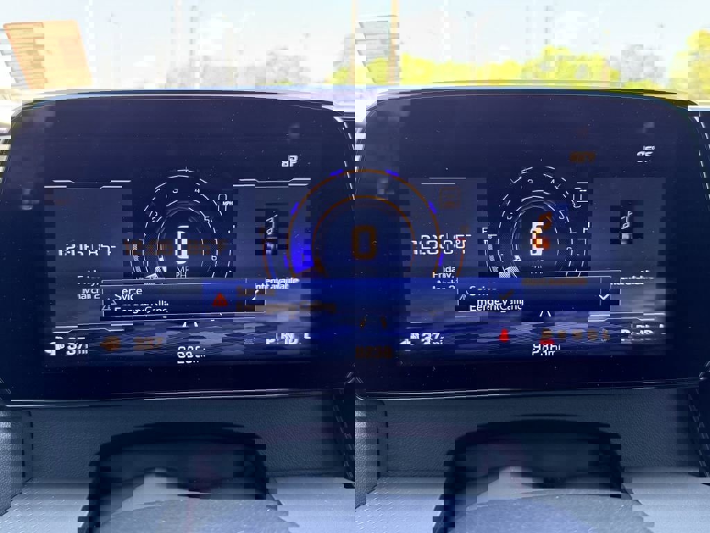 Certified 2025 Chevrolet Traverse LT w/ Driver Confidence Package image 34