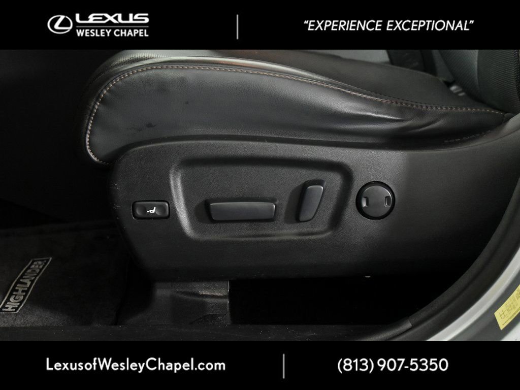 Used 2017 Toyota Highlander Limited image 21