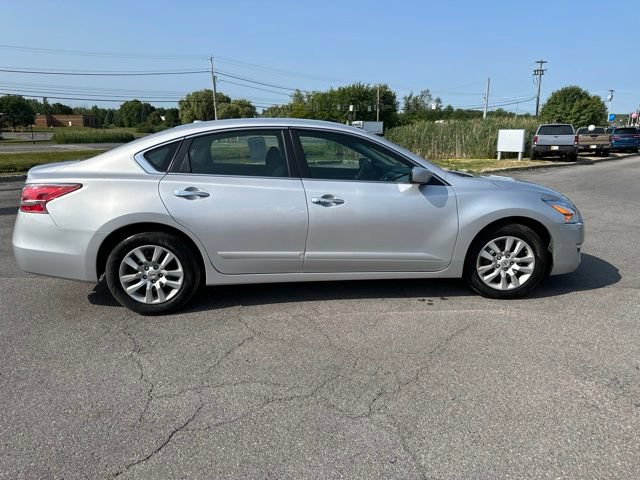Used 2015 Nissan Altima 2.5 S w/ Power Driver Seat Package FWD image 6