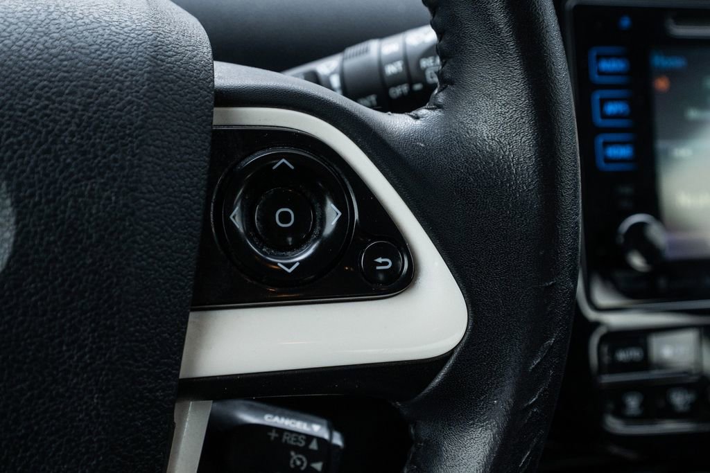 Used 2016 Toyota Prius Three image 18