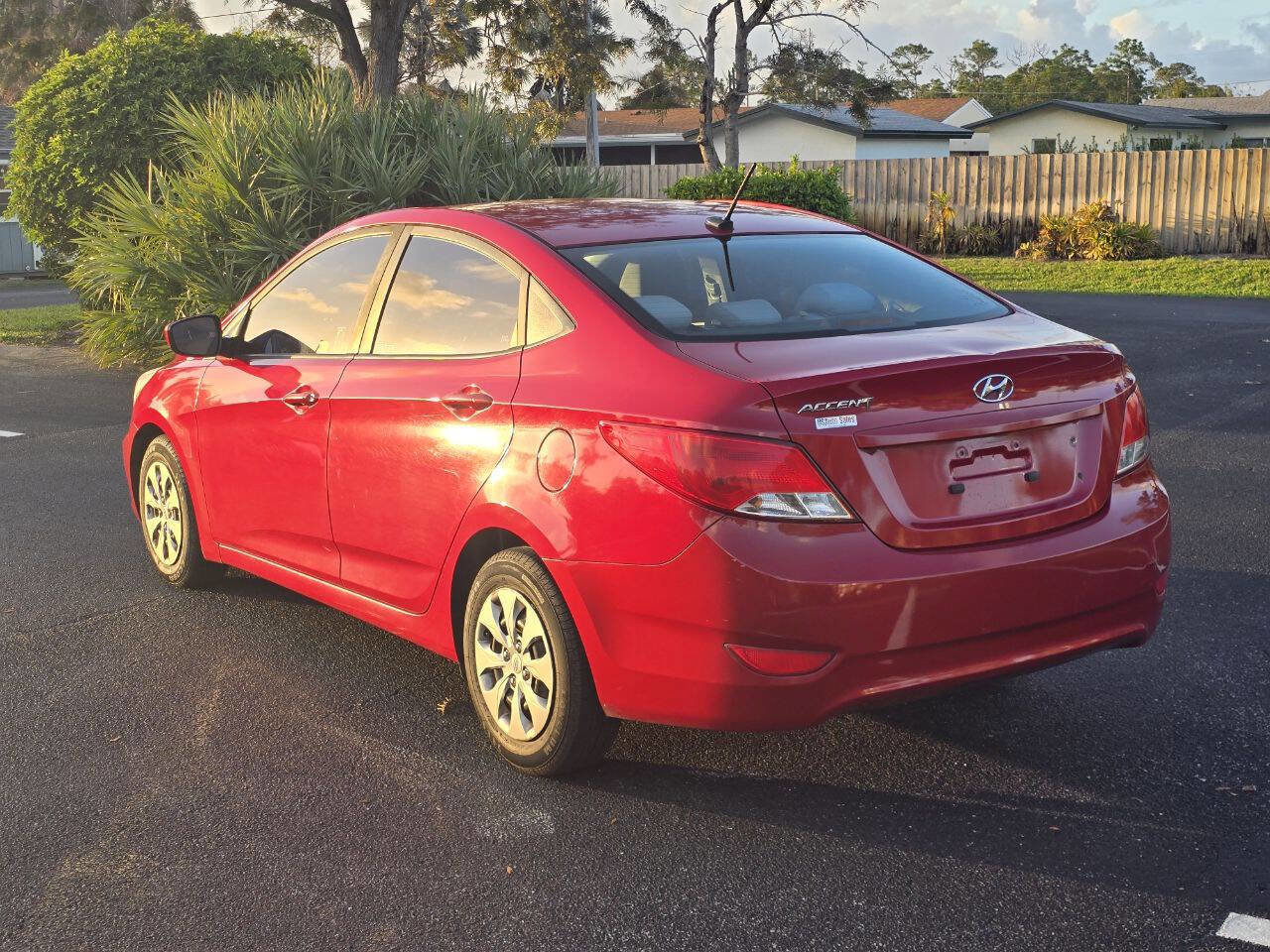 Used 2017 Hyundai Accent SE FWD image 7