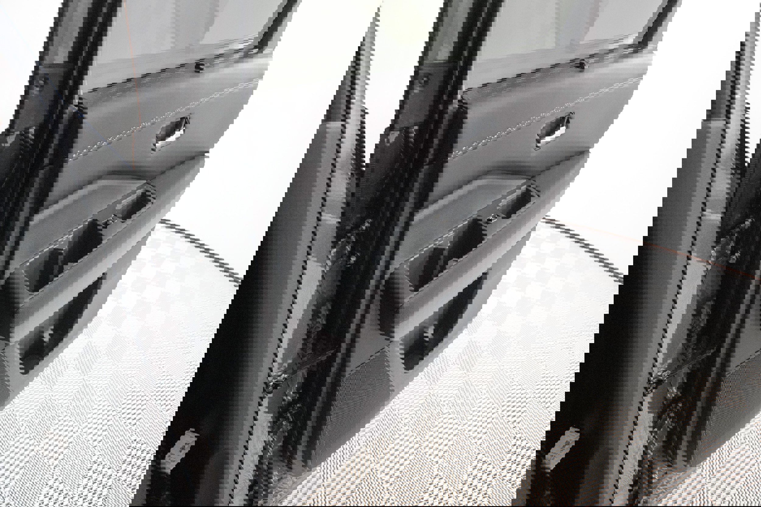 Used 2025 Nissan Pathfinder Platinum w/ Cargo Package image 18