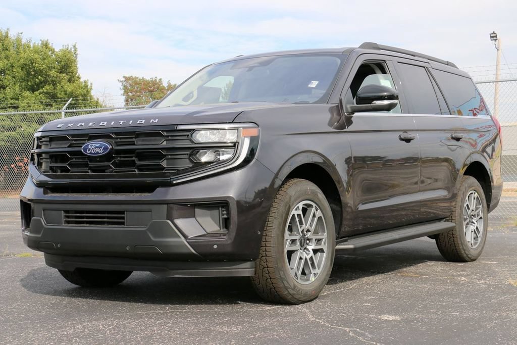 New 2025 Ford Expedition Active AWD/4WD image 1