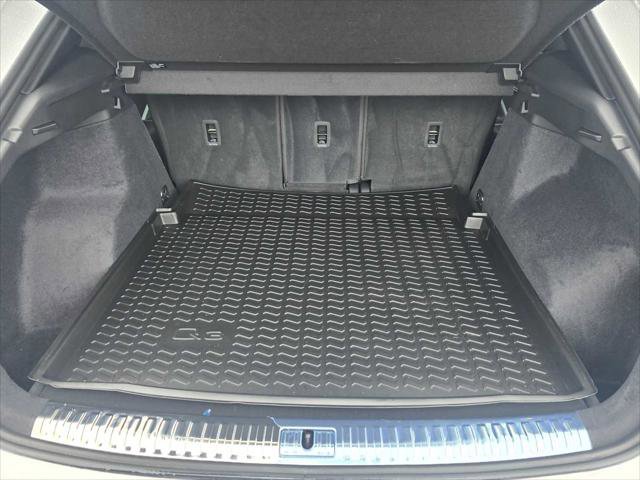 Used 2024 Audi Q3 2.0T Premium w/ Convenience Package image 17