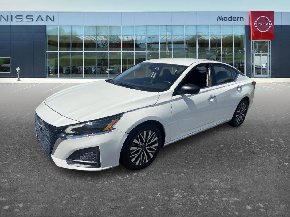 Certified 2024 Nissan Altima 2.5 SV FWD image 1