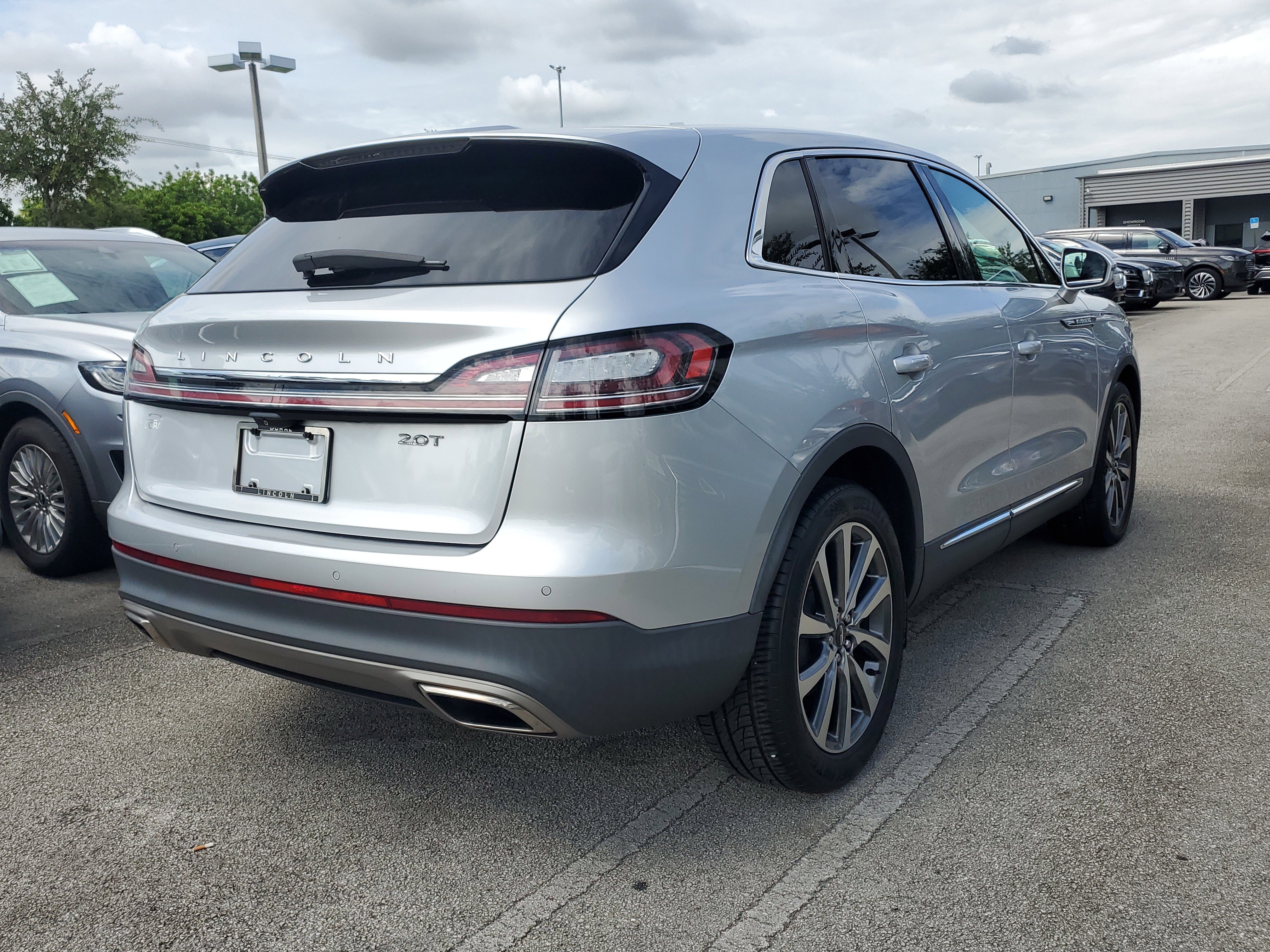 Certified 2019 Lincoln Nautilus Select image 6