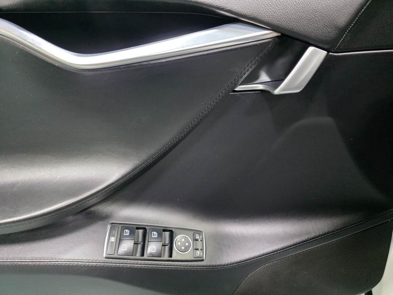 Used 2012 Tesla Model S Signature Performance RWD image 18