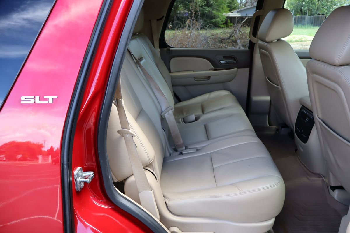 Used 2013 GMC Yukon SLT w/ SLT-2 Equipment Package AWD/4WD image 22