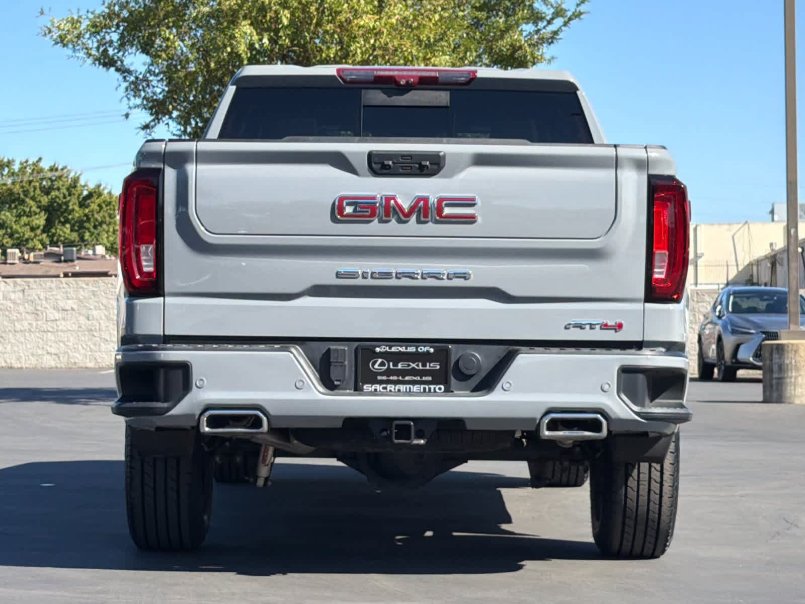 Used 2024 GMC Sierra 1500 AT4 w/ Technology Package AWD/4WD image 8