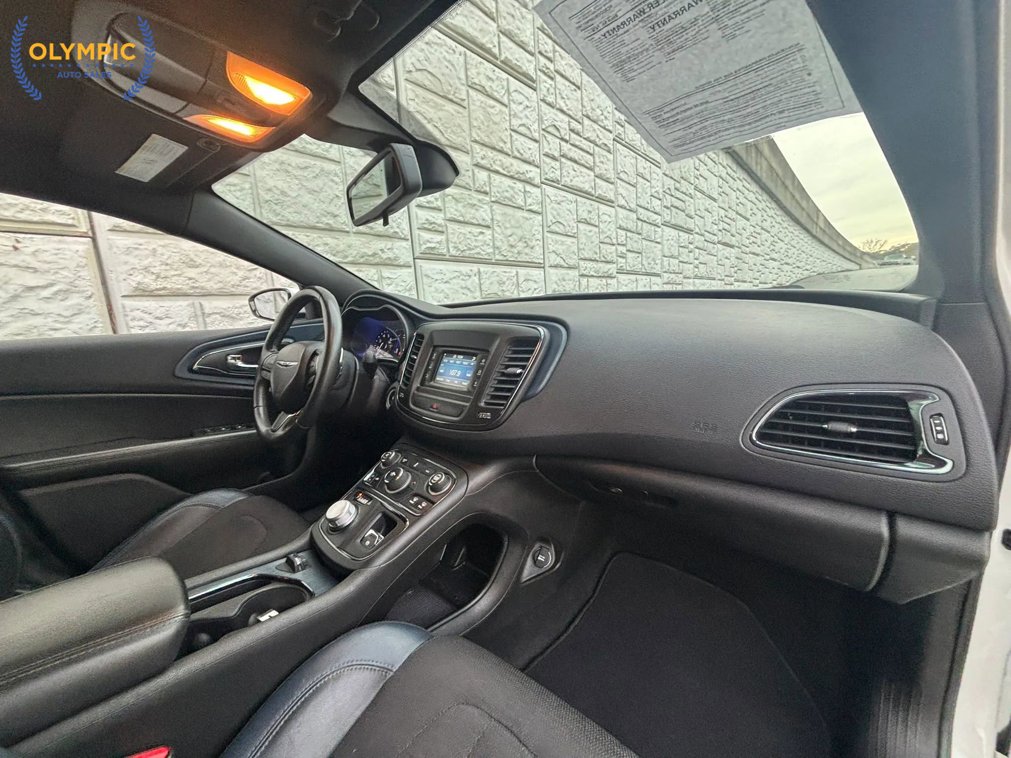 Used 2015 Chrysler 200 S image 19