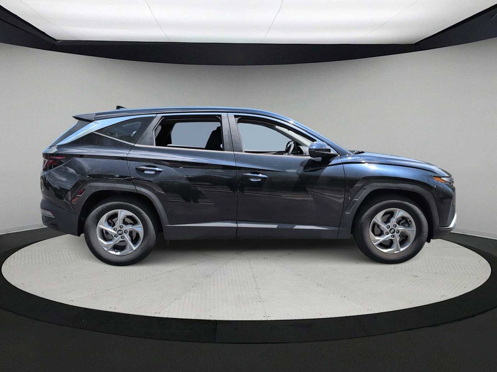 Used 2022 Hyundai Tucson SE FWD image 9