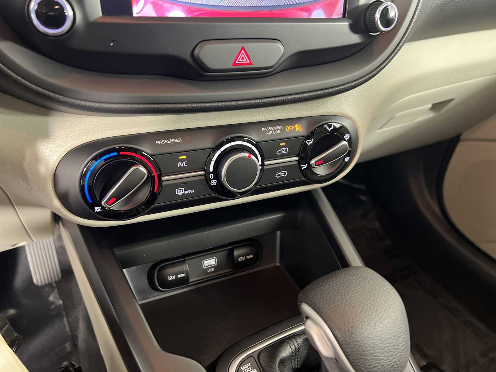 Used 2023 Kia Soul LX FWD image 23