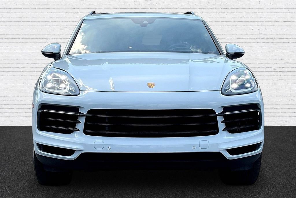 Used 2023 Porsche Cayenne w/ Premium Package AWD/4WD image 2
