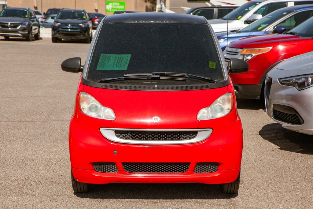 Used 2011 smart fortwo passion RWD image 3