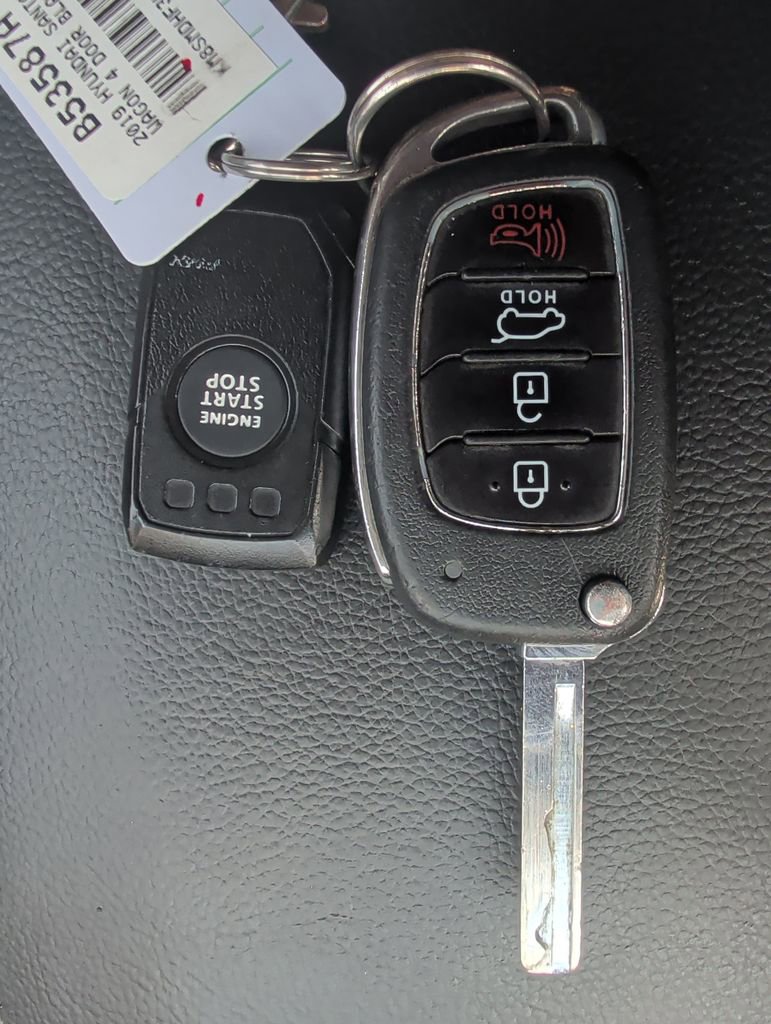 Used 2019 Hyundai Santa Fe XL SE AWD/4WD image 18