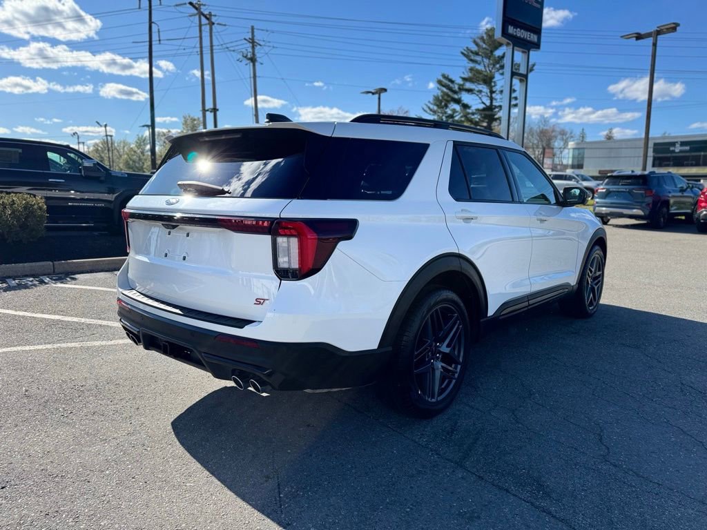 Used 2025 Ford Explorer ST AWD/4WD image 7