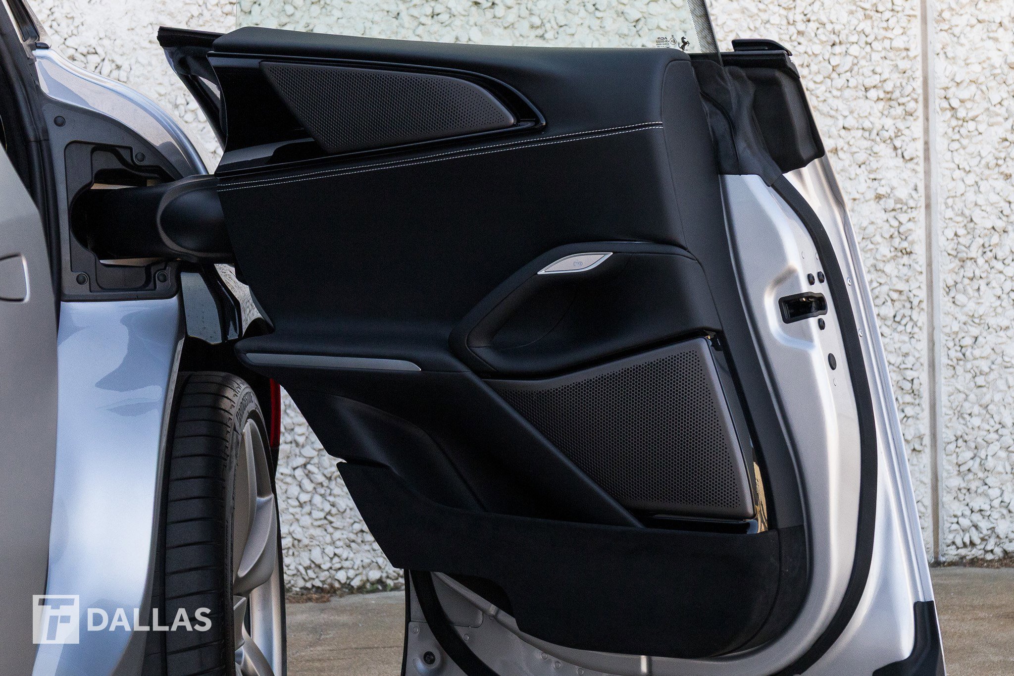 Used 2024 Ferrari Purosangue image 34