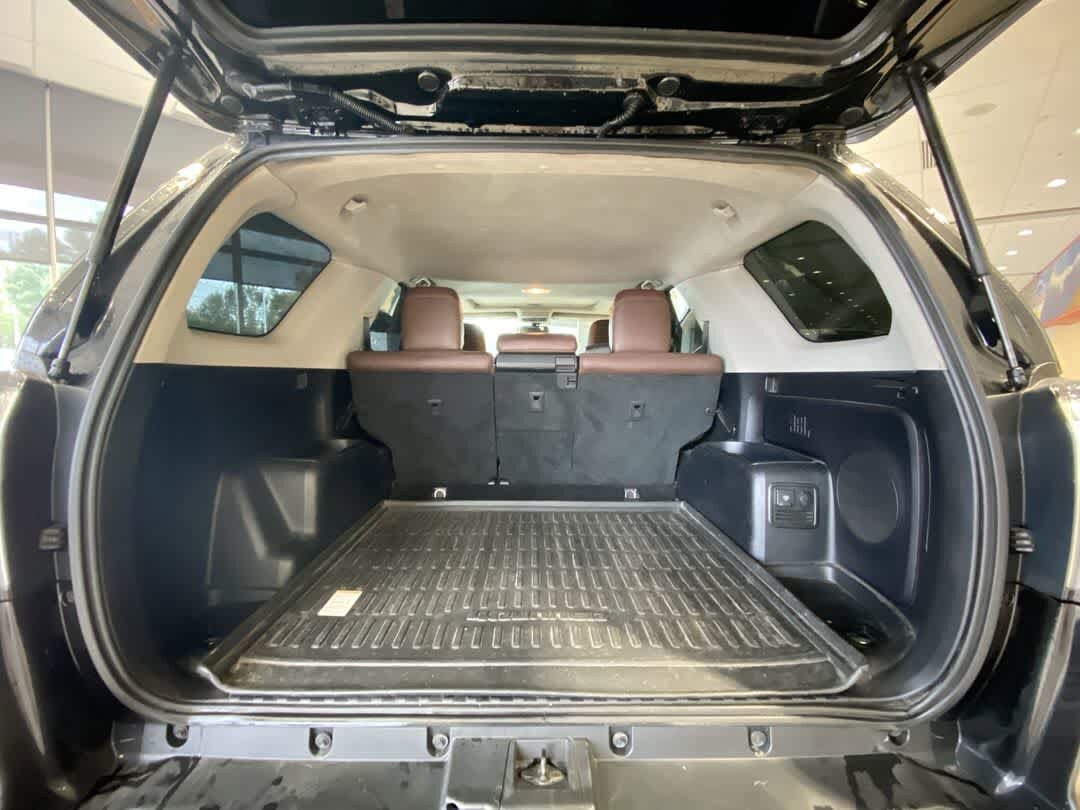 Used 2017 Toyota 4Runner Limited AWD/4WD image 27