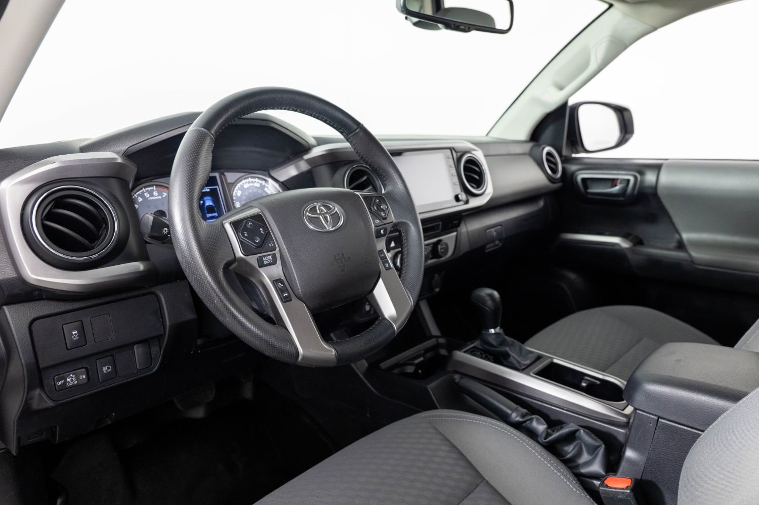 Used 2023 Toyota Tacoma SR5 image 13