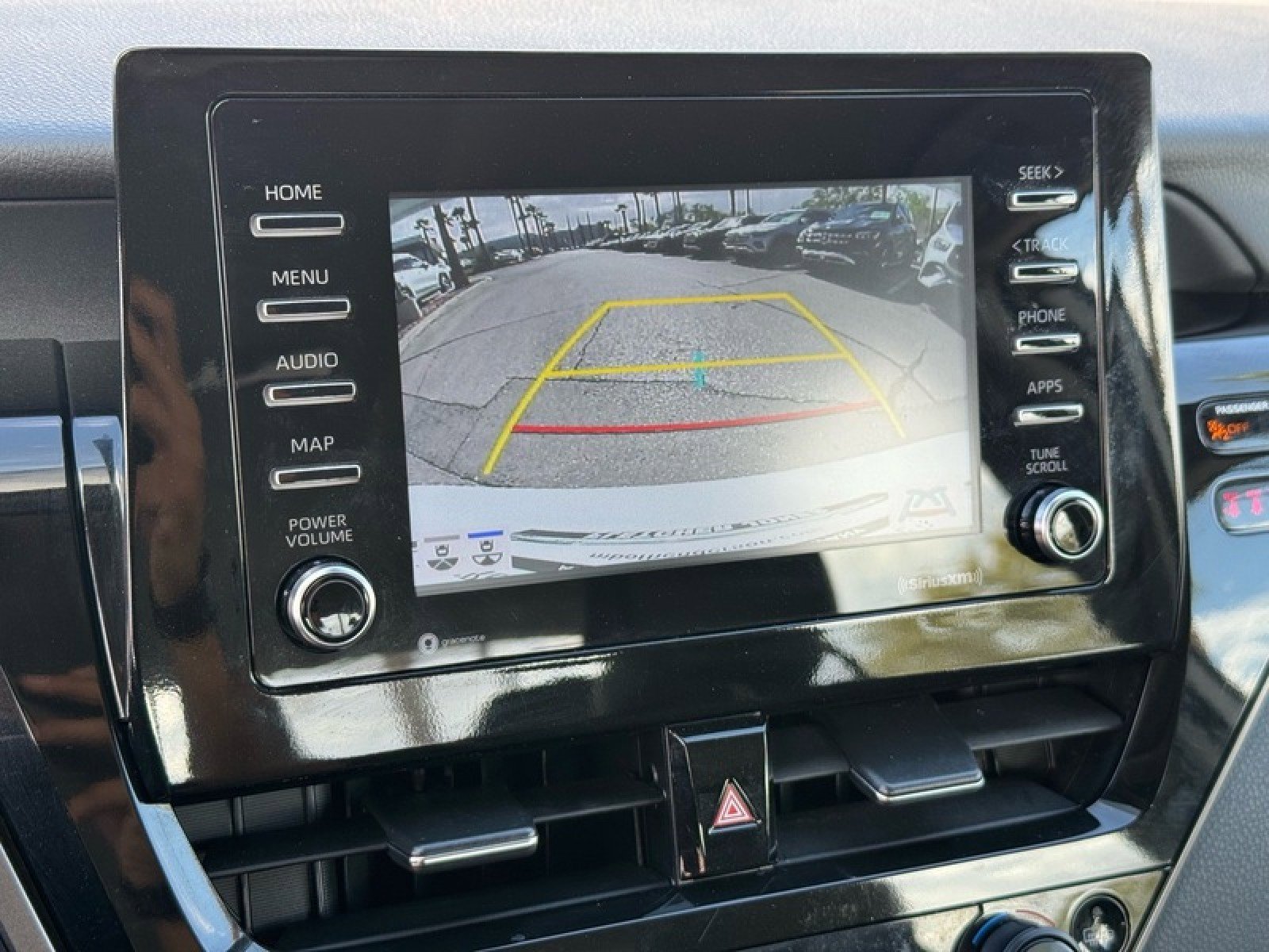 Used 2024 Toyota Camry SE image 32