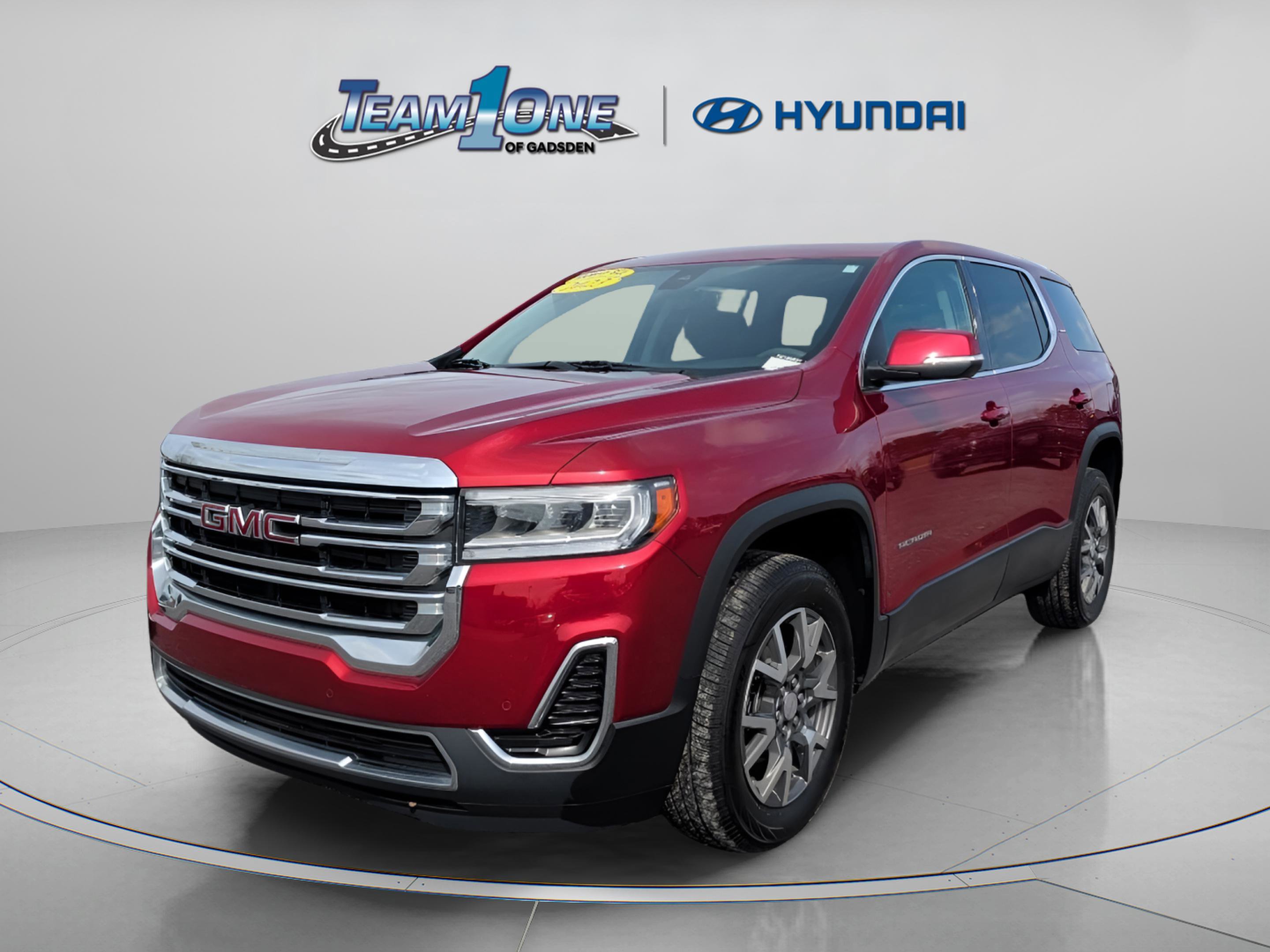 Used 2023 GMC Acadia SLE image 4