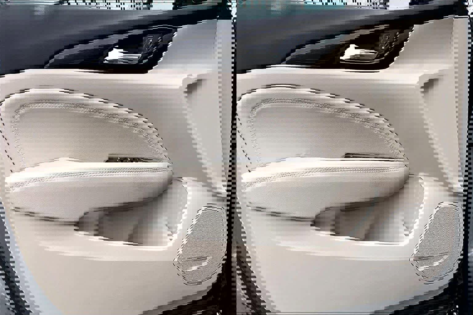 Used 2018 Buick Regal Essence image 25