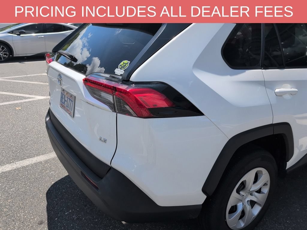 Used 2023 Toyota RAV4 LE FWD image 4