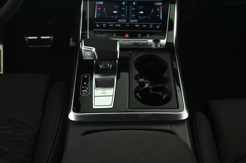 New 2025 Audi RS Q8 performance image 13