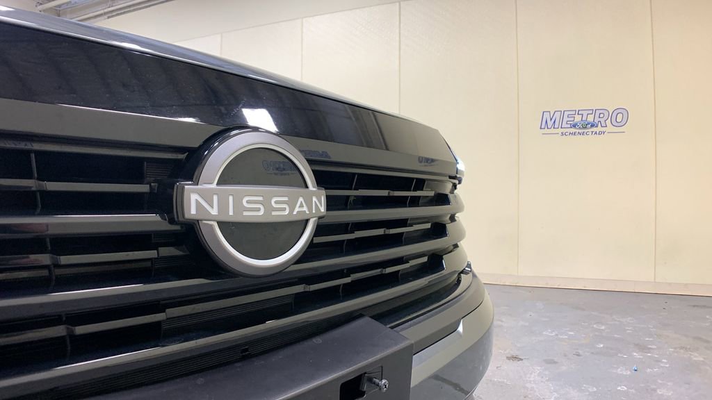 Used 2025 Nissan Kicks SV w/ SV Premium Package image 40