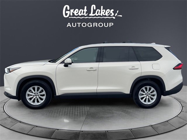 Used 2024 Toyota Grand Highlander XLE image 2