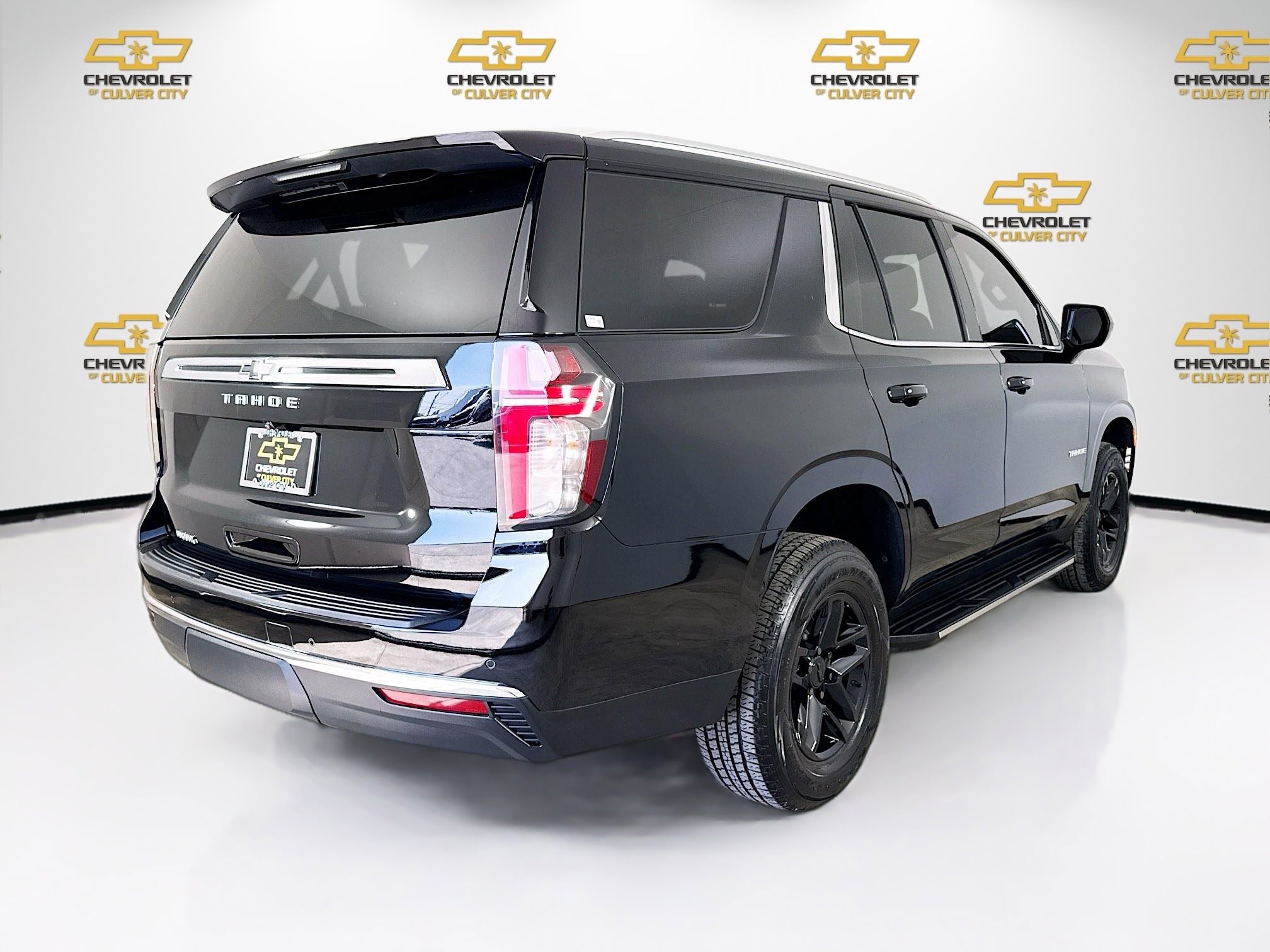 Used 2023 Chevrolet Tahoe LS RWD image 7