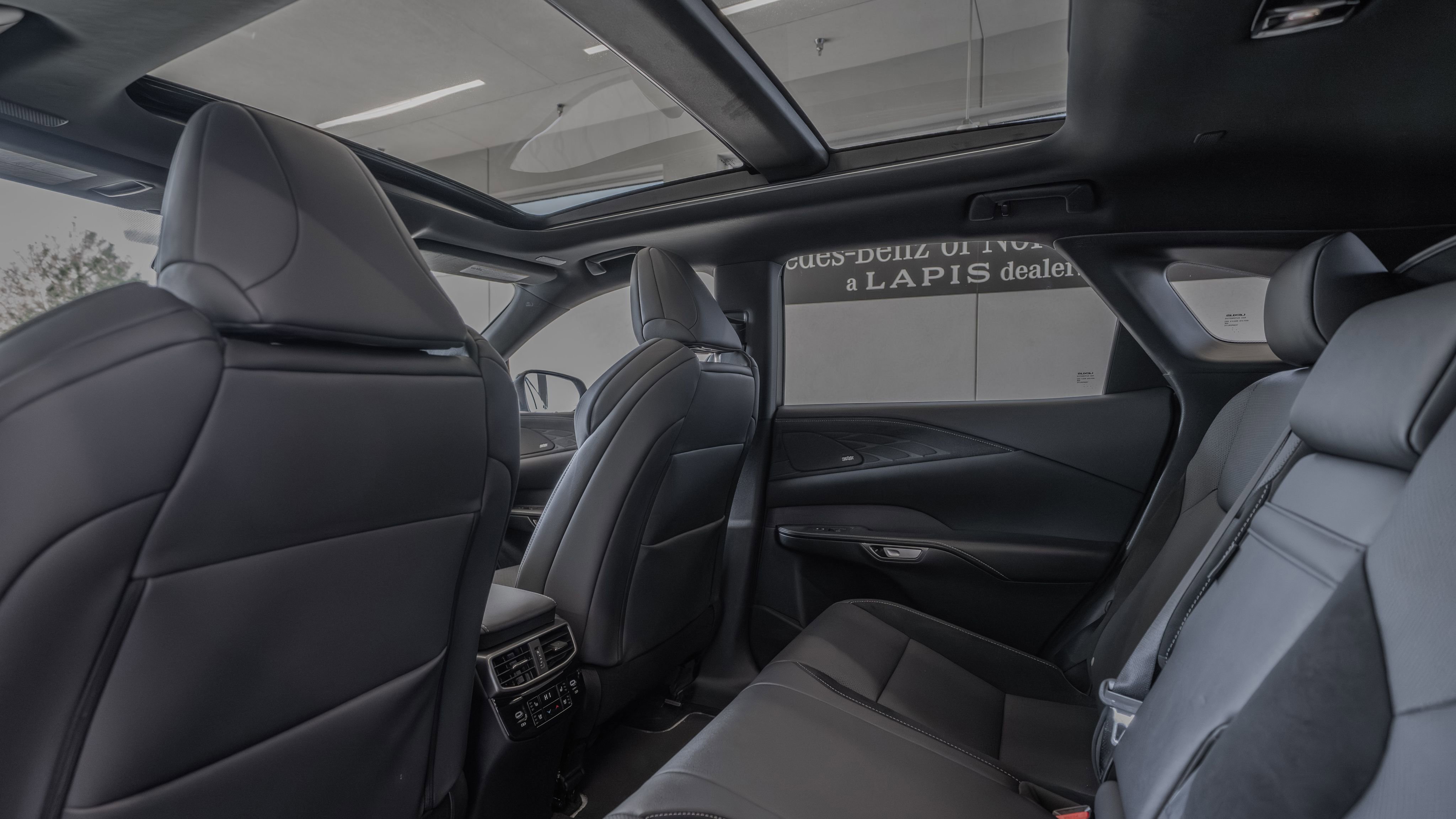 Used 2024 Lexus RX 500h F Sport w/ Convenience Package image 25