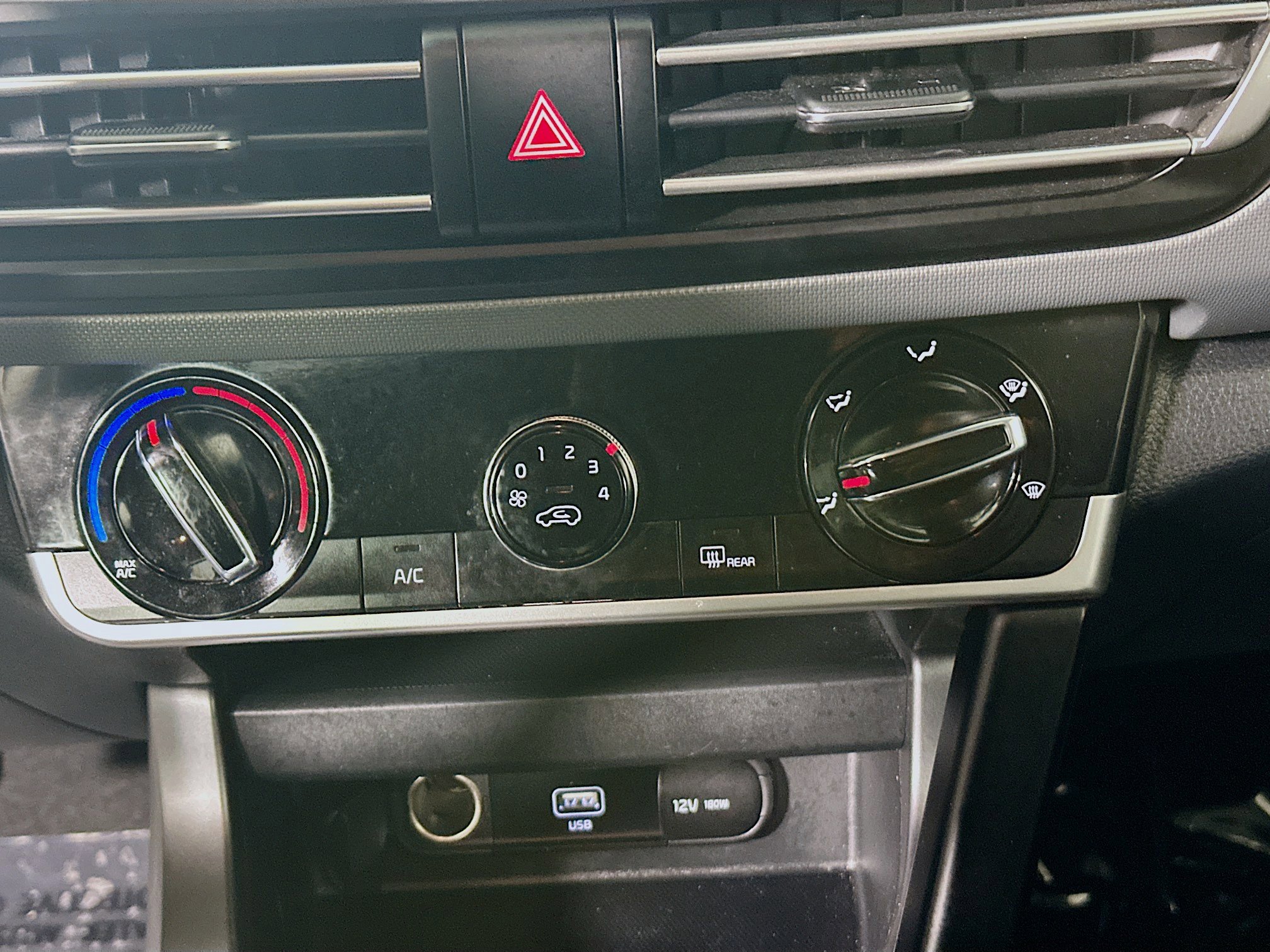 Used 2023 Kia Seltos LX image 22