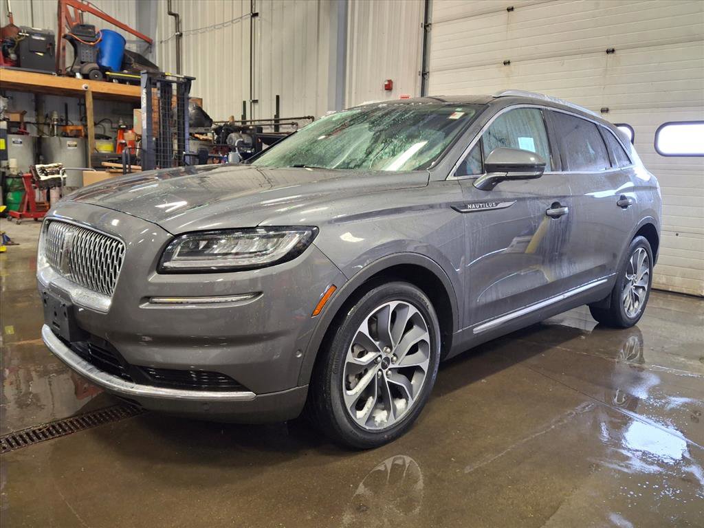 Used 2022 Lincoln Nautilus Reserve w/ Equipment Group 201A AWD/4WD image 3