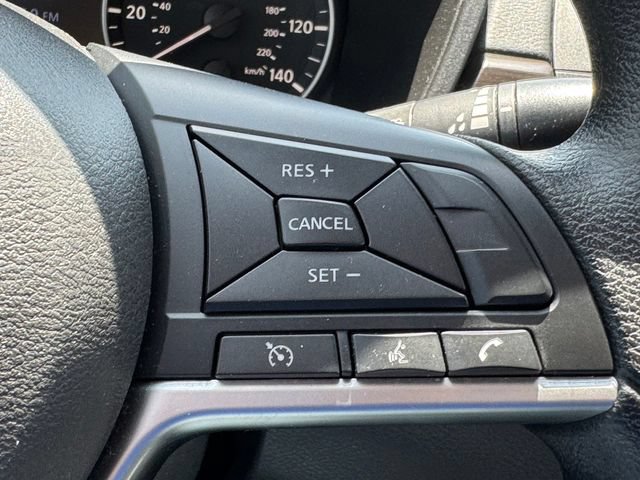 Used 2024 Nissan Altima 2.5 SV FWD image 17