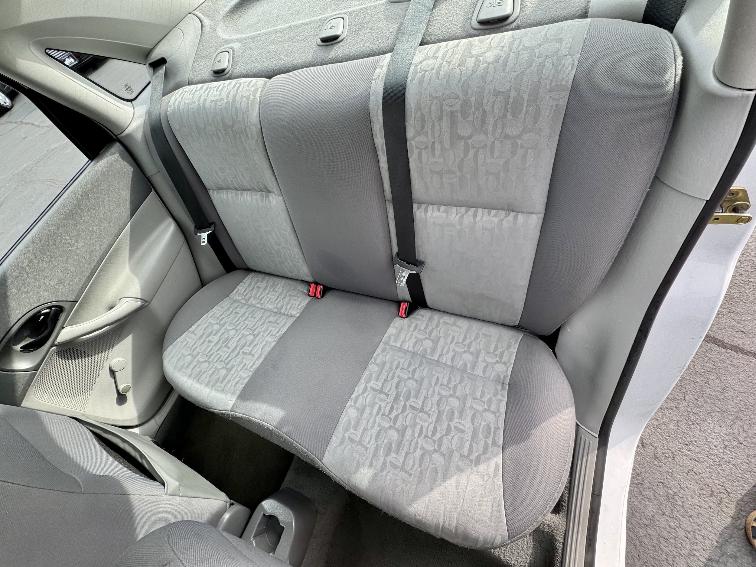 Used 2005 Ford Focus ZX4 Sedan FWD image 12