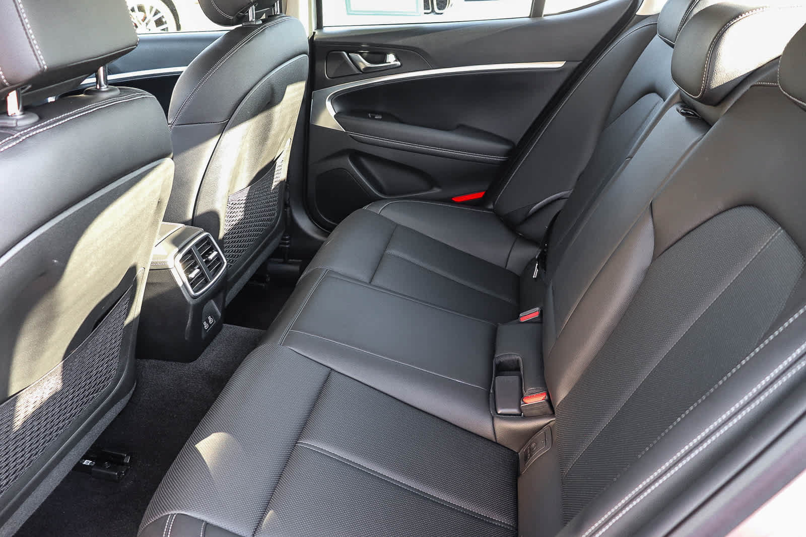 Used 2026 Genesis G70 2.5T AWD/4WD image 18