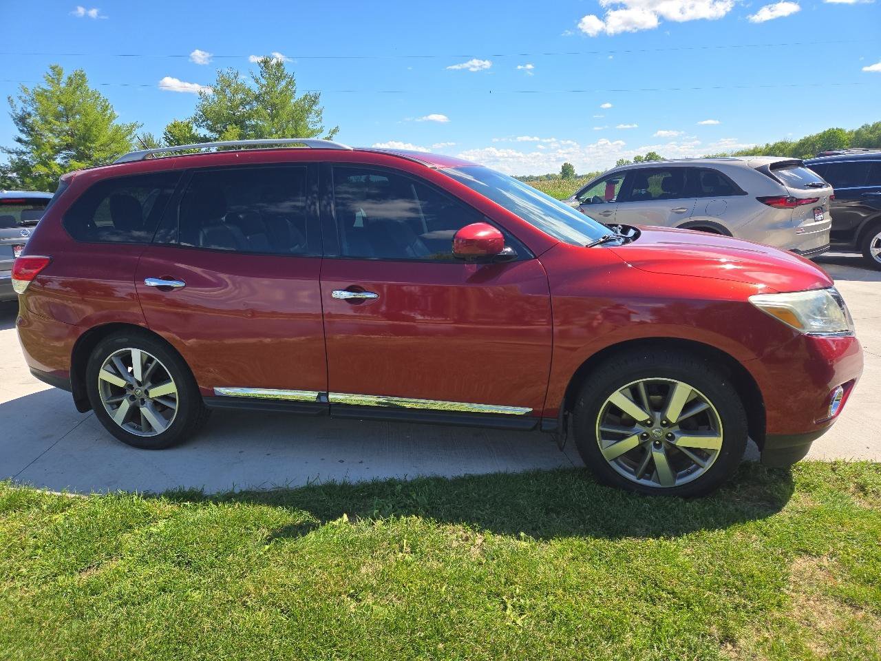 Used 2014 Nissan Pathfinder Platinum w/ Platinum Premium Package AWD/4WD image 6